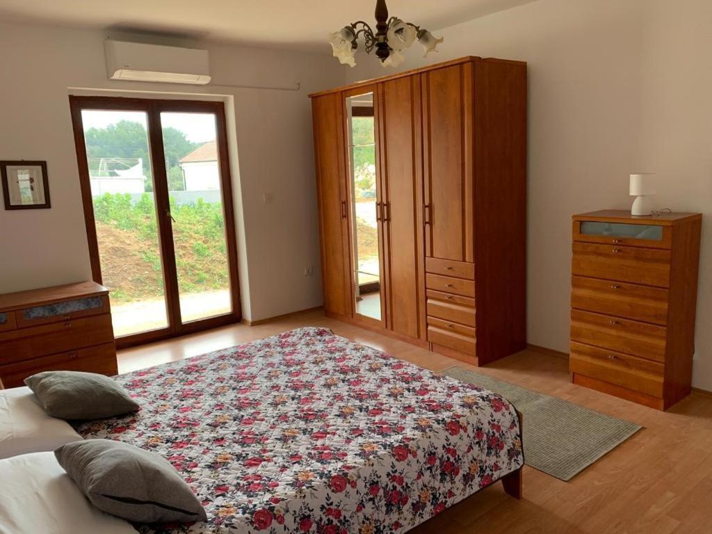 פאקוסטאן Francis Appartements מראה חיצוני תמונה