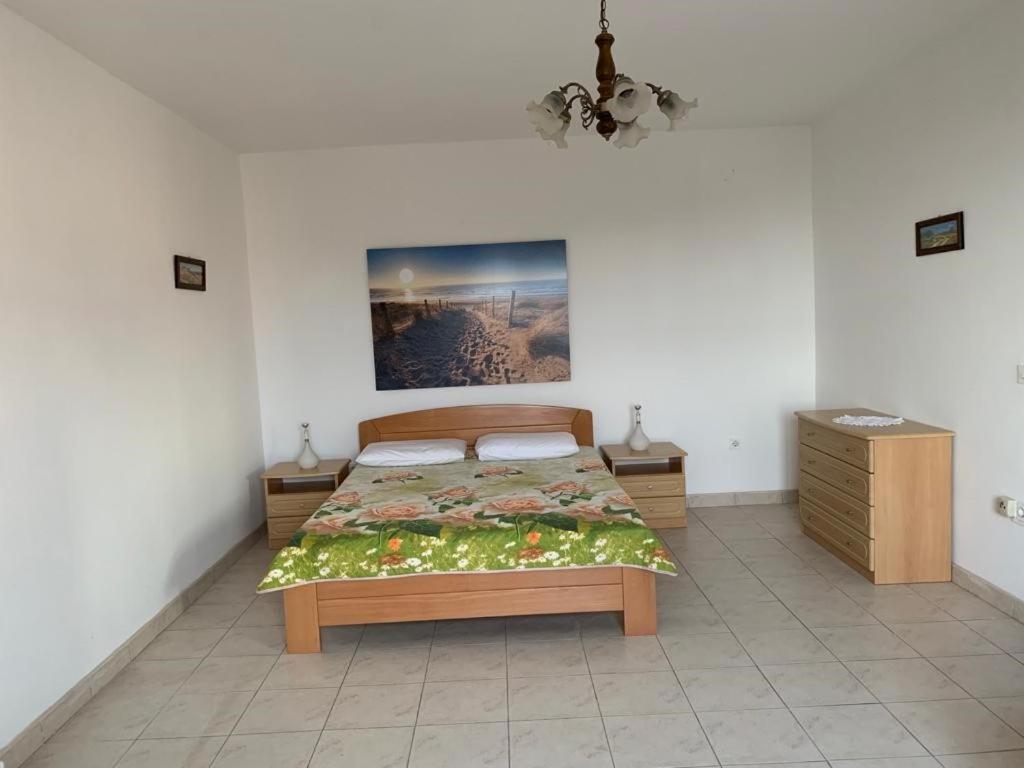 פאקוסטאן Francis Appartements מראה חיצוני תמונה