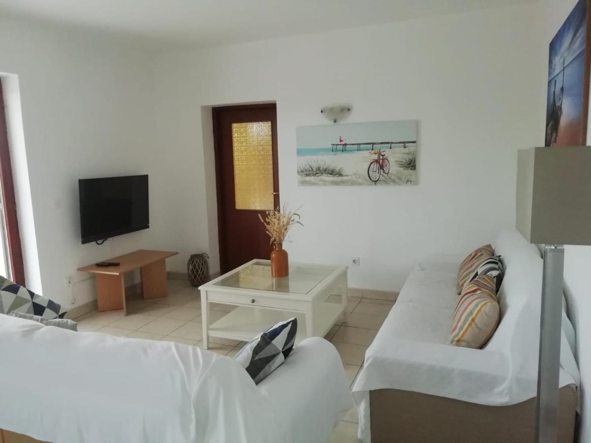 פאקוסטאן Francis Appartements מראה חיצוני תמונה